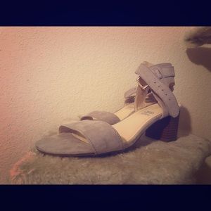 Liz Claiborne low heel